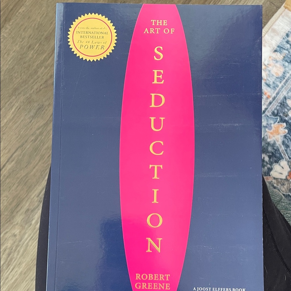 Paperback The Art of Seduction by Robert Greene Self Help/Psychology Book